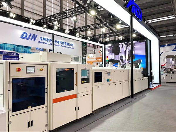 实时报道】聚焦人生就是搏｜3D曲面玻璃展