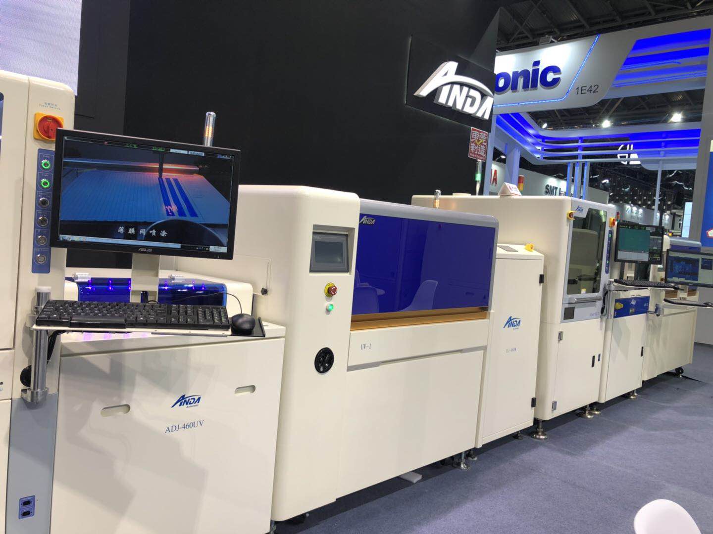 人生就是搏携新亮相，载誉而归 | 2019上海NEPCON快报