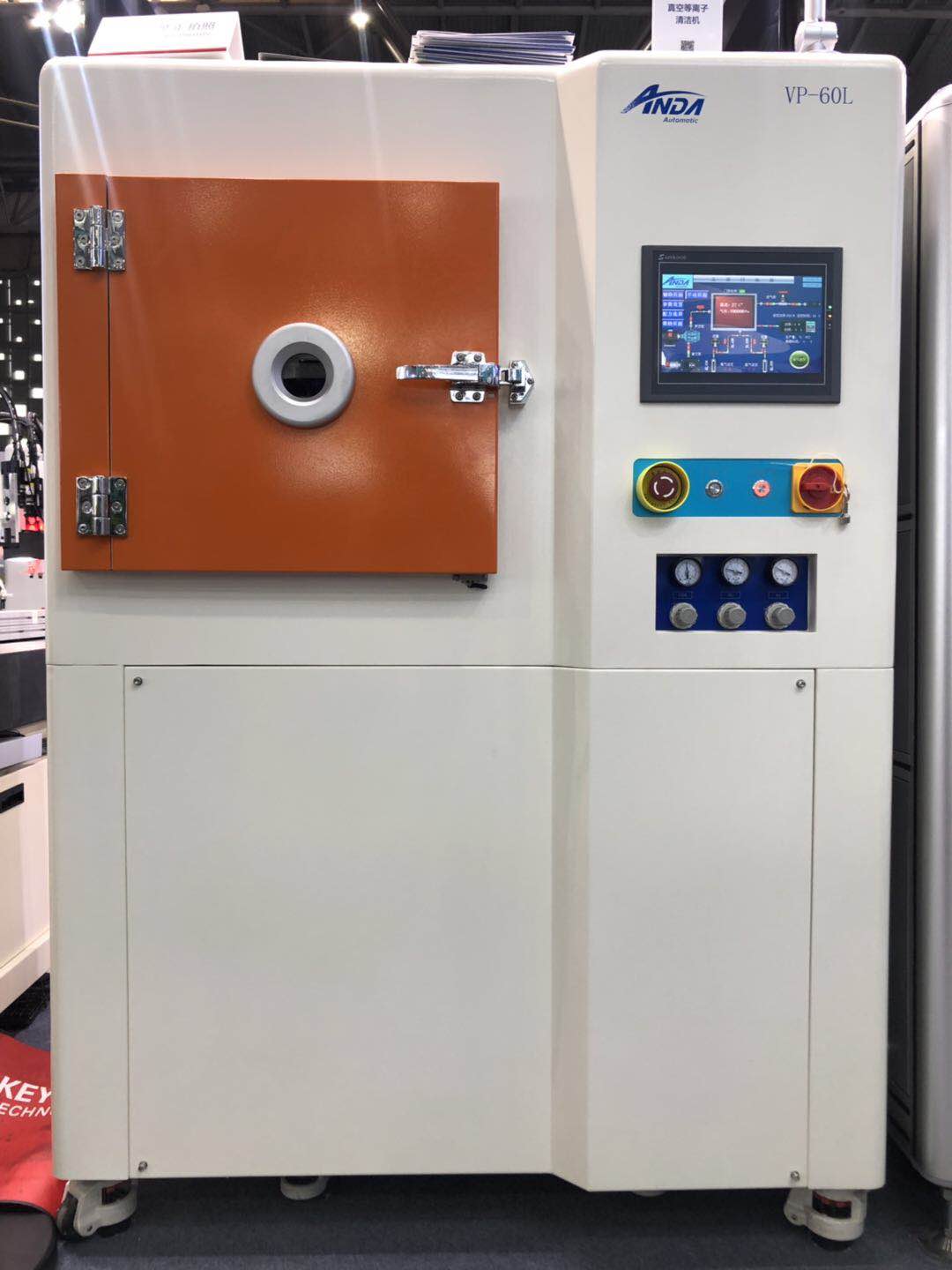 人生就是搏携新亮相，载誉而归 | 2019上海NEPCON快报