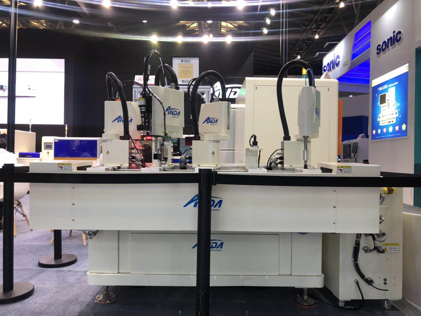 人生就是搏携新亮相，载誉而归 | 2019上海NEPCON快报