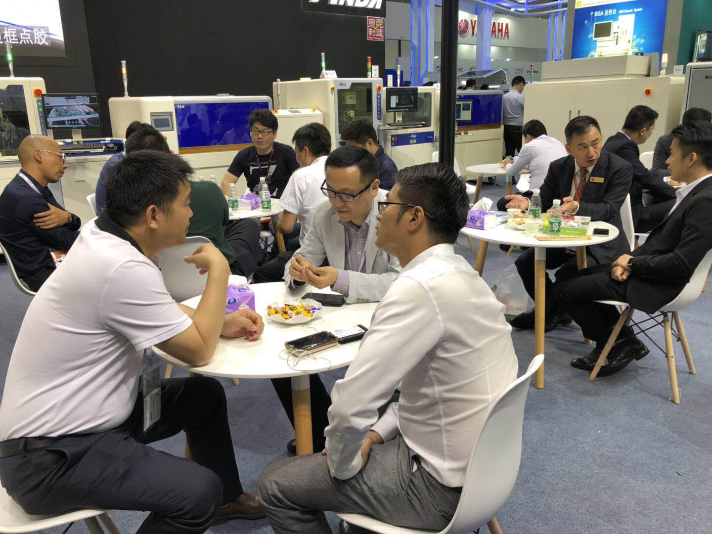 人生就是搏携新亮相，载誉而归 | 2019上海NEPCON快报