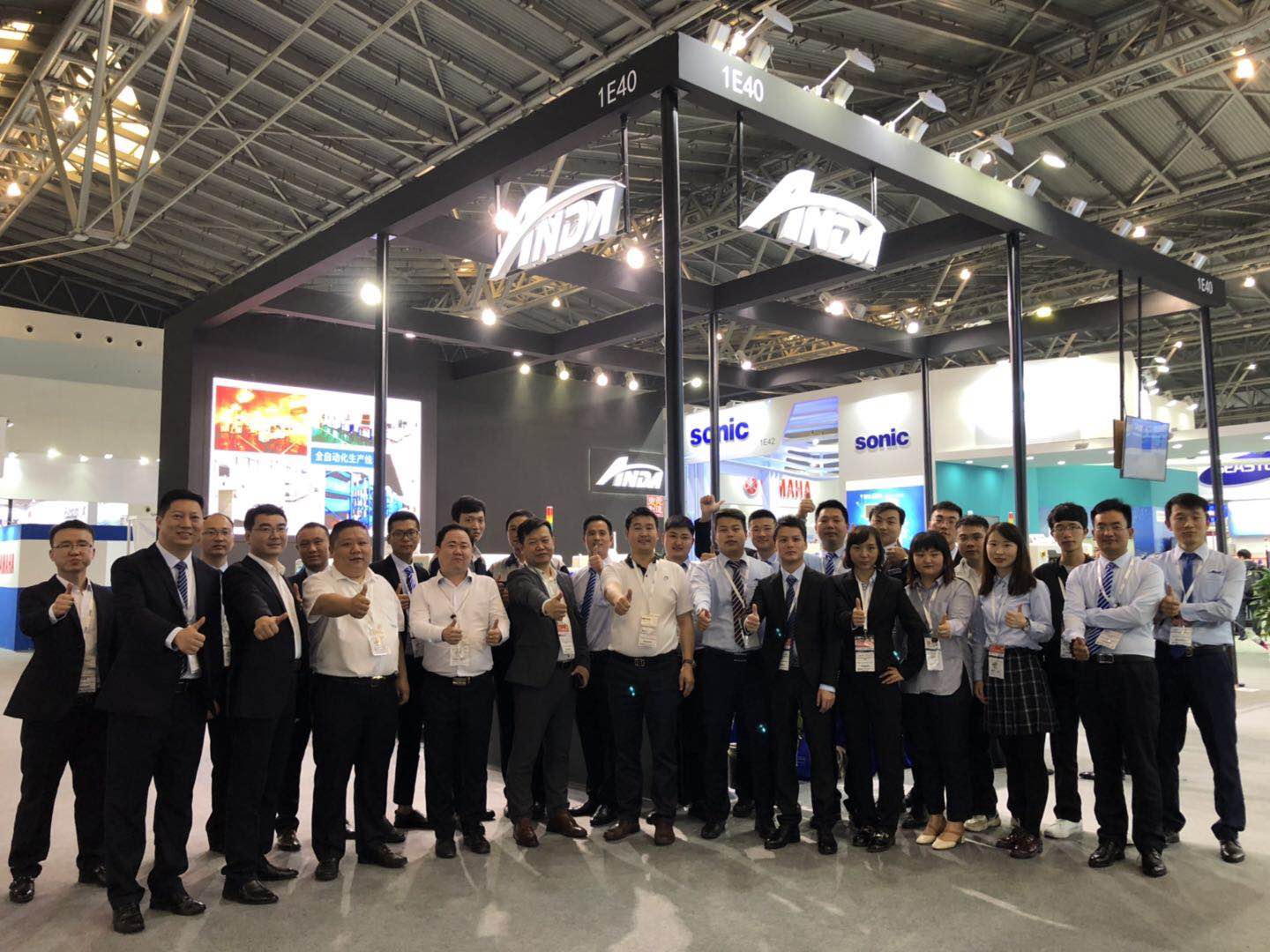 人生就是搏携新亮相，载誉而归 | 2019上海NEPCON快报